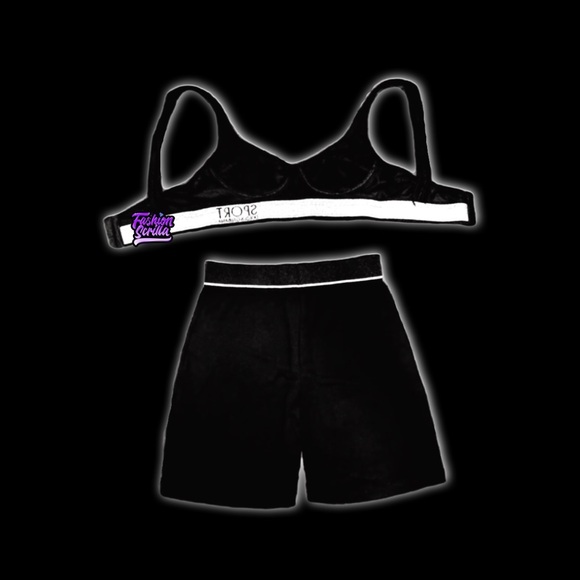 Vintage Dolce & Gabbana Black & White Vintage Sport shorts & sport bra - Picture 2 of 11